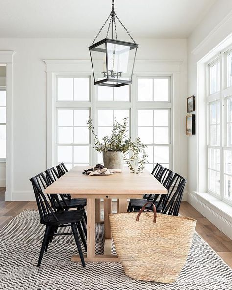 11.9k Likes, 116 Comments - McGee & Co. (@mcgeeandco) on Instagram: “Have you seen our Emory Extension Dining Table? Not only is she versatile, but crafted from solid…” Extension Dining Table, Dining Room Inspiration, Farmhouse Dining Room, Decor Minimalist, Farmhouse Dining, Dining Room Design, Cheap Home Decor, Home Decor Tips, Home Fashion