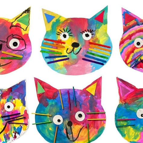 Mrs. S on Instagram: "Looking for some fun, easy projects to start the school year off? I’ve been making these color cats for the past 18 years and I never get tired of them! Each year I make them a little differently whether it’s with finger paint, watercolors or tempera paint sticks.. check out the link in my bio for more ideas!" First Day Art Lessons Elementary, Pre K Art, Art Lesson Plan, School Instagram, Kindergarten Art Lessons, First Grade Art, Preschool Art Projects, Kindergarten Art Projects, Sensory Ideas