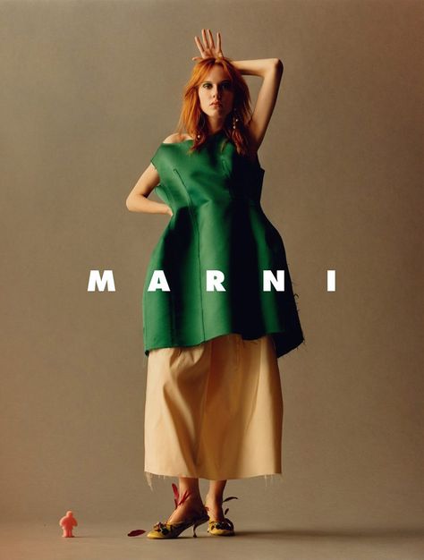 Marni Spring/Summer 2018 Campaign | The Fashionography Jamie Hawkesworth, Campaign Photography, Campaign Fashion, Fashion Media, Fashion Photography Inspiration, Fashion Advertising, 가을 패션, Fashion Editor, Ad Campaign