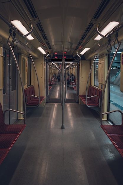 Metro Train Asthetic, Subway Interior Train, Inside A Subway Train, Inside Of A Train Drawing, Inside Train Reference, Japanese Metro Station Aesthetic, Inside Of Train Drawing, Train Station Reference, Subway Drawing Reference