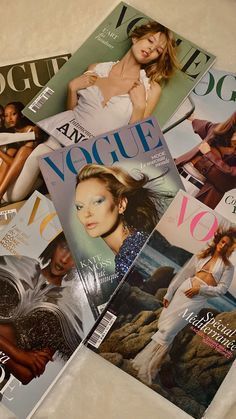 Fashion Journalism, Fashion Dream Job, Vogue Magazine Covers, Vogue Beauty, Future Jobs, Vogue Covers, Fashion Marketing, Student Fashion, Vogue Magazine