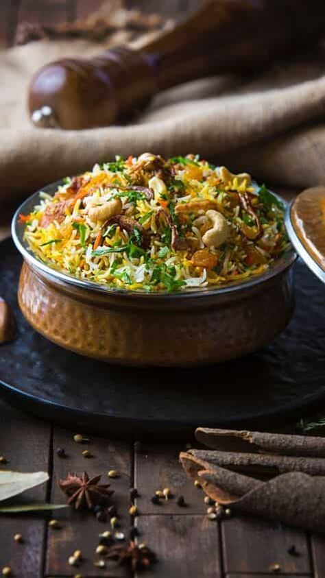 Biryani Food Photography, Biryani Photography Indian, Desi Food Photography, Indian Cuisine Photography, Arabian Food Photography, Biryani Plating, Biriyani Aesthetics, Arabic Food Photography, Biriyani Photography