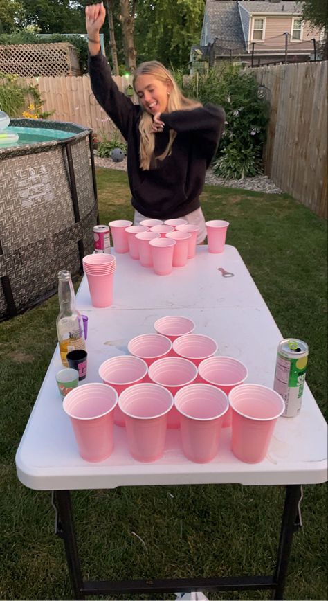 Pink Beer Pong, Room Inspo Coquette, Clean Girl Room, 17 Doğum Günü, 17. Geburtstag, Board Mood, 18th Birthday Party Themes, Sweet Sixteen Birthday Party Ideas, 17 Birthday