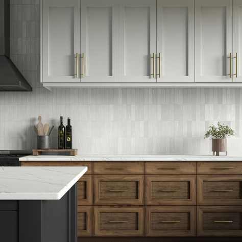 Pantry Door Ideas, Backsplash With White Cabinets, Subway Tile Backsplash Kitchen, White Kitchen Tiles, White Kitchen Backsplash, White Tile Backsplash, Back Wallpaper, Kitchen Backsplash Designs, Backsplash Designs