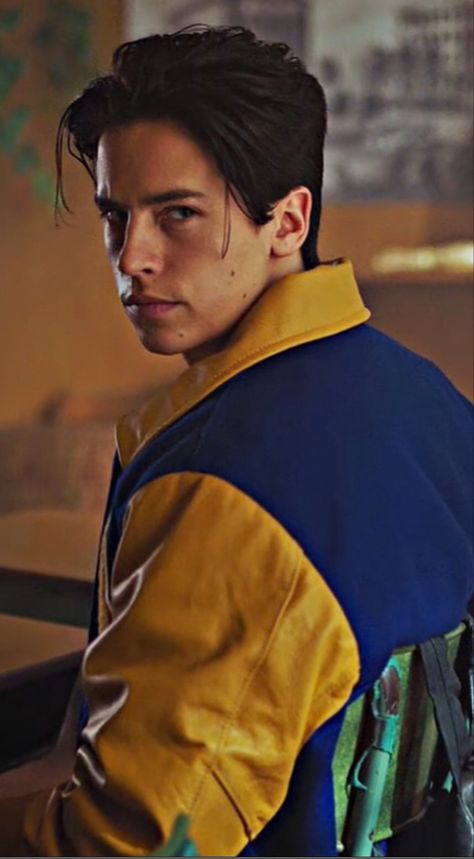 Cole Sprouse Riverdale, Sprouse Cole, Fp Jones, Cole Sprouse Hot, Hilarious Dogs, Cole Spouse, Cole Sprouse Jughead, Cole M Sprouse, Riverdale Characters