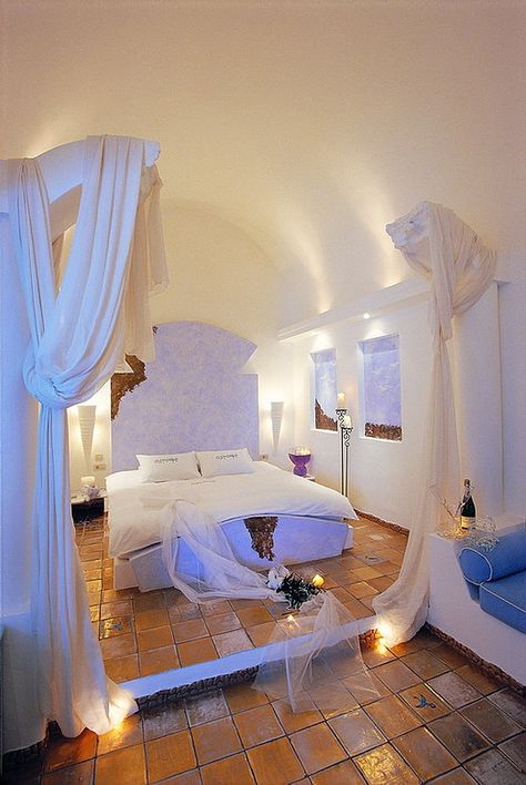 Astarte Suites: Honeymoon Destination in Santorini, Greece.  Santorini is one of the most beautiful places we have ever visited.  Would love to spend at least a month there. Greece Hotels, Honeymoon Vacations, Dream Honeymoon, Honeymoon Places, Honeymoon Locations, Honeymoon Spots, Honeymoon Suite, Romantic Honeymoon, Hotel Boutique