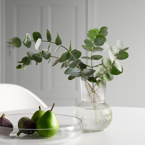 Scandi style interior design has always been of major inspiration for many. So where better to look for some Scandi style than Ikea! Pådrag Vase, Ikea Vases, Ikea Finds, Vase Transparent, Different Types Of Flowers, Blue Glass Vase, Ikea Home, Glass Flower Vases, Ikea Family