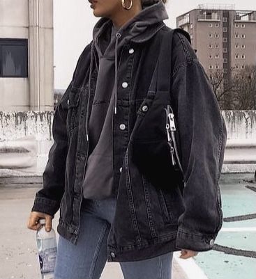 Oversized Hoodie Jacket Outfit, Black Jean Coat Outfit, Black Hoodie And Jacket Outfit, Denim And Hoodie Outfit, Black Washed Denim Jacket Outfit, Hoodies And Jackets Outfit, Cute Oversized Jean Jacket Outfits, Black Zipper Jacket Outfit, Basic Jacket Outfit