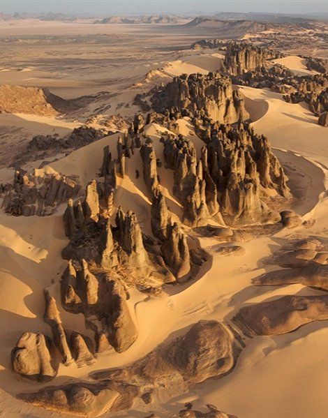 Beautifully eroded rocks - Tassili du Hoggar, Sahara Desert, Algeria  (by George Steinmetz) National Geographic Photographers, Deserts Of The World, Fun Deserts, Aerial Photograph, Sahara Desert, Desert Landscaping, Sand Dunes, Andalusia, The Desert