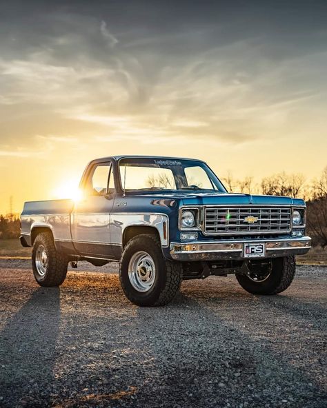 71 Chevy Truck, 1978 Square Body Chevy, Old School Trucks Chevy Pickups, 1980 Chevy Truck, Old Square Body Chevy, Dream Trucks Chevy, Old Gmc Trucks, K10 Chevy 4x4, Square Body Chevy 4x4