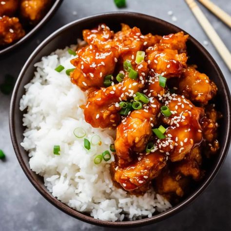 Korean Fried Chicken Korean Fried Chicken Recipe, Best Korean Food, Food Reference, Fried Chicken Recipe, Korean Fried Chicken, Food Babe, Food Therapy, Yummy Comfort Food, Steamed Rice