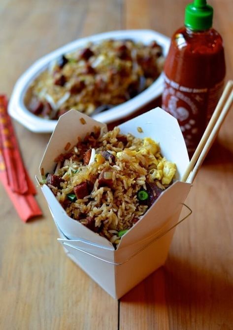 Pork Fried Rice Recipe, Fried Rice Recipe Easy, Chinese Bbq Pork, Wok Of Life, The Woks Of Life, Woks Of Life, Pork Fried Rice, Makanan Diet, Chicken Fried Rice