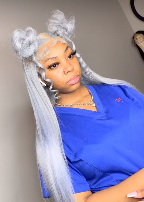 Grey Hair Frontal Black Women, Gray Wig Hairstyles For Black Women, Platinum Lace Front Wigs, Silver Wig Hairstyles, Silver Hair Outfit Ideas, Grey Lace Front Wigs Black Women, Silver Wig Black Women, Grey Wig Hairstyles For Black Women, Platinum Wig Black Women