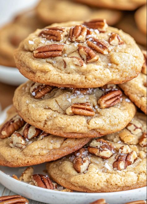 Butter Pecan Cookies - Easy DIY Recipes Butter Pecan Blondies Recipe, Butter Pecan Sugar Cookies, Butter Pecan Cake Cookies, Butter Pecan Toffee Cookies, Easy Pecan Cookies Recipes, Pecan Butter Cookies, Pecan Toffee Cookies, Ww Super Bowl Recipes, Pecan Sandies Cookies Recipes