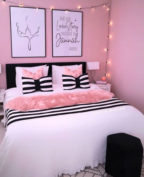 13.2 mil Me gusta, 68 comentarios - Room For Girl Interior Inspo (@roomforgirl) en Instagram: "Pink bedroom 💖 Tag someone who would love this! 😍✨ Credit: @bella.minaaa ——————————————…" Beautiful Bed Designs, Pink Bedroom Design, Glam Bedroom Decor, Pink Bedroom For Girls, Luxury Room Bedroom, Pink Bedroom Decor, Bedroom Decor For Teen Girls, Dekorasi Kamar Tidur, Pink Bedrooms