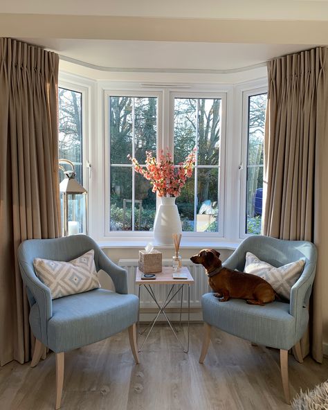 Sitting Room Ideas With Bay Window, Living Room With Curved Windows, Curved Window Living Room Ideas, Table In Front Of Bay Window, Bay Window Sitting Area Bedroom, Front Bay Window Ideas Living Rooms, Living Room With A Bay Window, Bay Window Ideas Living Room Home Decor, Accent Chairs In Bay Window