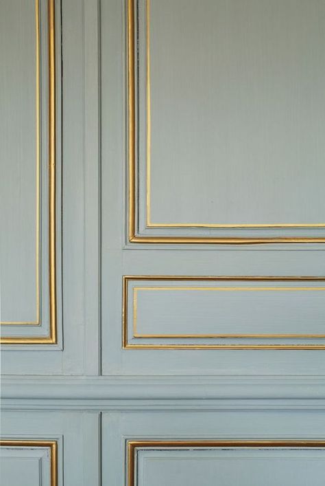 Wall panelling with gold beading Copper Ceiling, Wall Molding, Wainscoting, Wall Treatments, Gold Paint, 인테리어 디자인, Beautiful Decor, Trending Decor, Architecture Details