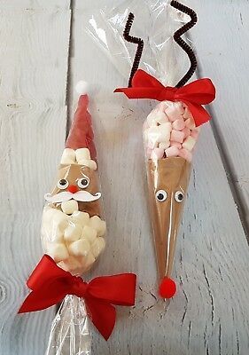 Christmas Sweet Cones, Christmas Hot Chocolate Gifts, Reindeer Hot Chocolate, Christmas Fair Ideas, Xmas Eve Boxes, Christmas Eve Box Fillers, Christmas Crafts For Adults, Cheap Christmas Gifts, Christmas Hot Chocolate