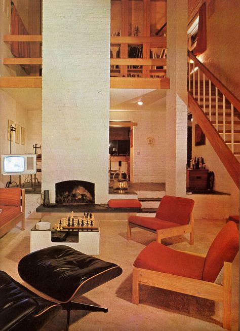 1970s Staircase, 1970s Interior Design, 70s Architecture, 60s Interior, 70s Interior Design, 80s Interior Design, 70s House, 80s Interior, 70s Interior