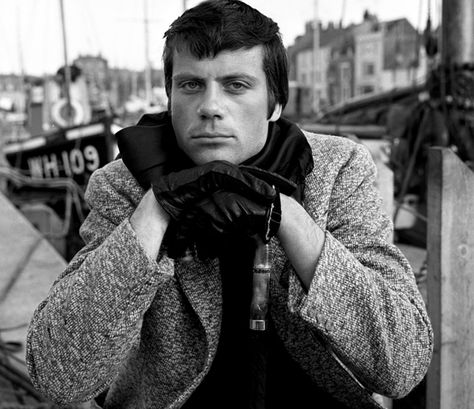 OLIVER REED AT 77: A CONVERSATION – CINEBEATS Shirley Anne Field, Ken Russell, Jean Seberg, Oliver Reed, Dangerous Minds, Teddy Boys, Tv Interview, Clockwork Orange, Black Leather Gloves