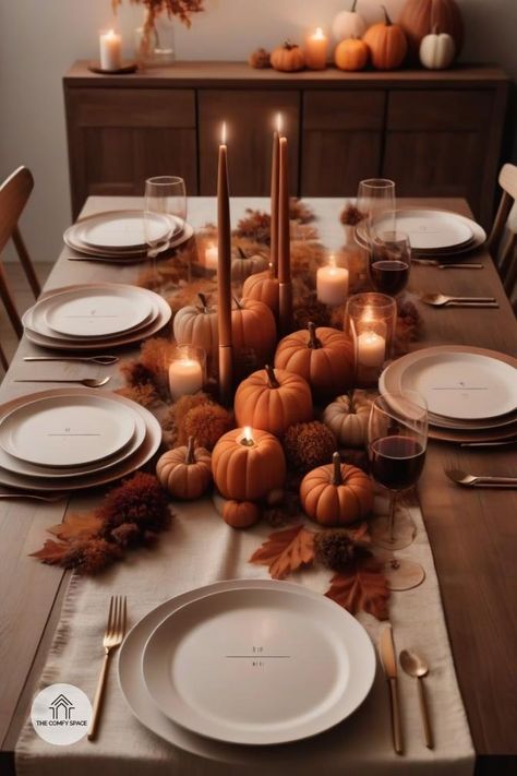 Elevate your family gatherings with elegant autumn table settings. Discover our tips for creating a cozy and inviting atmosphere.#FallDecor #AutumnVibes #HomeInspiration #CozyLiving #InteriorDesign Orange Table Cloth Thanksgiving, Family Thanksgiving Table Settings, Autumn Table Set Up, Thanksgiving Table Settings Tablecloth, Cozy Thanksgiving Table, Beige Thanksgiving Aesthetic, Dinner Party Color Palette, Traditional Thanksgiving Decor, Thanksgiving Settings Ideas