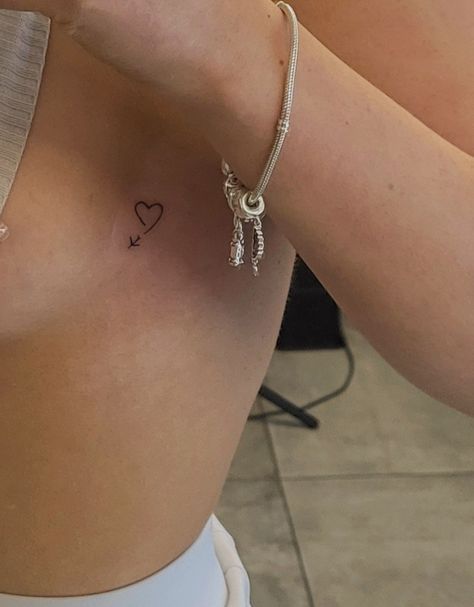 Small Plane Tattoo Airplane, Travel Minimalist Tattoo, Heart Minimalist Tattoo, Travel Tattoo Ideas, Tattoo On Side, Small Rib Tattoos, Heart Minimalist, Minimalist Tattoo Small, Rib Tattoos For Women