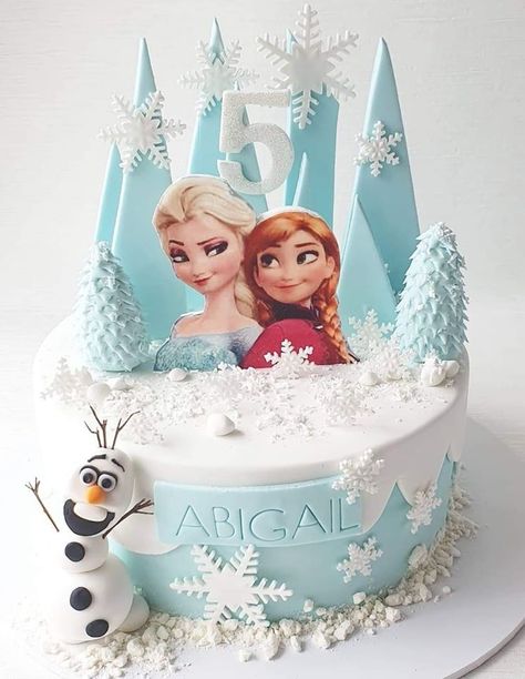 Elsa Birthday Cake, Frozen Birthday Party Cake, Frozen Themed Birthday Cake, Pastel Frozen, Frozen Birthday Party Decorations, 4de Verjaardag, Elsa Birthday Party, Frozen Theme Cake, Bolo Frozen