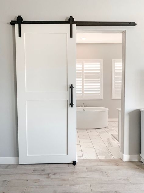 Best Sliding Door Designs That You Can Have In Your Home Barn Door Bathroom White, Sliding Indoor Door, Sliding Door On Rail, French Sliding Doors Interior, Slider Doors Bedroom, Sliding Door Master Bath, Sliding Doors Laundry Room, Modern Sliding Bathroom Door, Sliding Ensuite Door