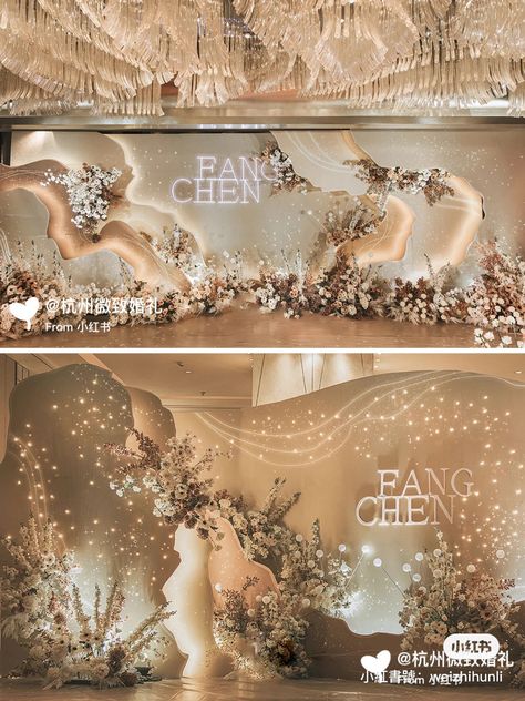 Luxury Backdrop Design, Simple Booth Design Exhibition, Modern Luxury Wedding Decor, Wedding Gallery Decoration, Wedding Stage Design Backdrop Ideas, Modern Wedding Backdrop, Minimalist Wedding Table Decor, Wedding Backdrop Reception, Sangjit Decoration