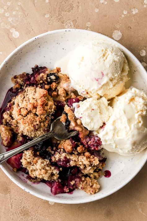 Berry Crisp With Frozen Berries, Blueberry Nectarine Crisp, Nectarine Crisp, Apple And Berry Crumble, Blueberry Crisp Recipe, Apple Cranberry Crisp, Berry Crisp, Best Blueberry Muffins, Blueberry Crisp