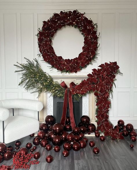 Modern Luxury Christmas Decor, Giant Wreath, Burgundy Christmas Decor, Christmas Boards, Burgundy Christmas, Luxury Christmas Decor, Paint The Town Red, Xmas 2024, Christmas Decoration Ideas