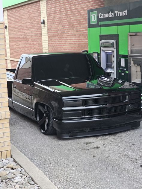 Slammed Chevy Silverado, Silverado Truck Lowered, Lowered Chevy Trucks, Lowered Gmc Sierra 1500, Obs Chevy Interior, S10 Truck Ideas, 1996 Chevy Silverado, Chevy Obs, Drag Truck