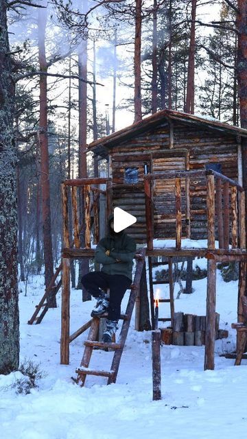 @turkishviking on Instagram: "1 Year of Building a Treehouse Alone in The Wilderness  #treehouse #turkishviking #survival #bushcraft #bushcrafter #shelterbuilding #outdoorsman #woodsman #realbushcraft #bushcraftskills #survivalskills #bushcrafttips" Bushcraft Shelter Long Term, Forest Shelter, Shelters In The Woods, Small Lodge, Forest Hut, Wilderness Survival Shelter, Forest Houses, Survival Bushcraft, Bushcraft Shelter