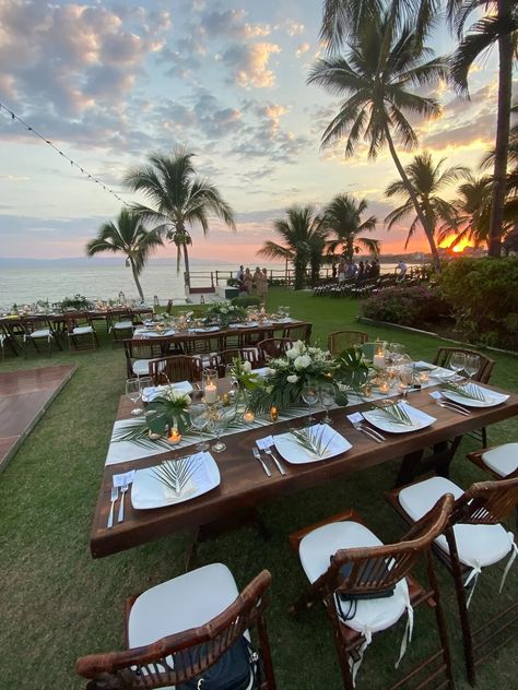 Puerto Vallarta Wedding, Tropical Wedding Theme, Hawaii Beach Wedding, Fiji Wedding, Dream Wedding Reception, Dream Beach Wedding, Jamaica Wedding, Punta Cana Wedding, Tropical Beach Wedding