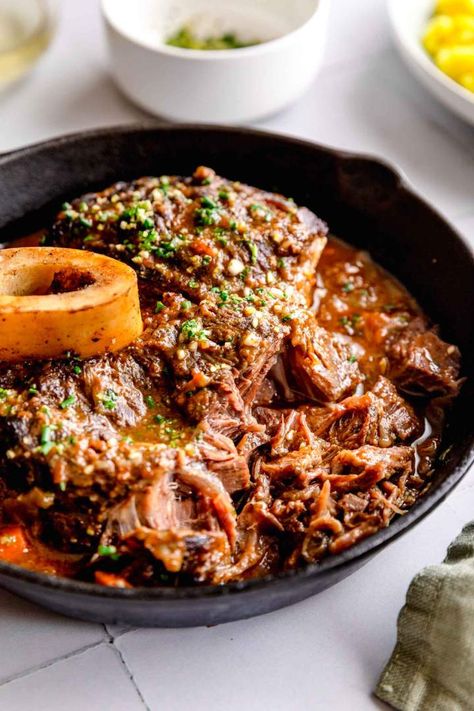 Osobuco Recipe, Gordon Ramsay Steak, Osso Buco Recipe, Veal Recipes, Pinoy Recipes, Weekly Dinner, Beef Shank, Sunday Recipes, Delicious Magazine