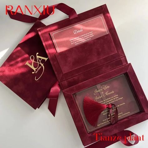 0.85US $ |Custom Green Velvet Box Wedding Inv Luxury Wedding Cards Boxes, Wedding Invitations Velvet, Luxury Wedding Cards, Royal Invitation Card Design, Invitation Box Ideas, Wedding Card Writing, Princess Wedding Invitations, Wedding Card Box Ideas, Luxury Wedding Invitations Box