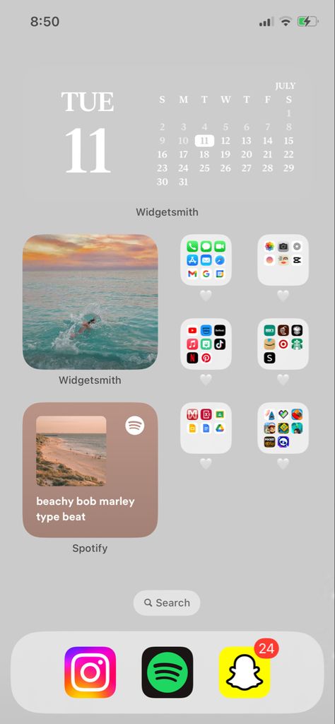 Phone Backgrounds Organized, Application Iphone Rangement, Basic Homescreen Ideas, Iphone Background Ideas Apps, Rangement Iphone Application, Organisation Telephone Aesthetic, Ideas Pantalla Inicio Iphone, Iphone 15 Home Screen, Iphone Display Ideas