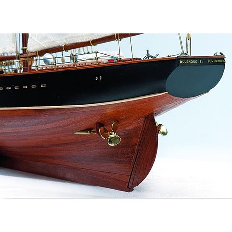 Bluenose II (Artesania Latina 1:75) - Artesania Latina Kits & Tools Bluenose Ship, Wooden Model Boat Kits, Bluenose Schooner, Model Sailboats, Wooden Boat Kits, Sailing Ship Model, Model Ship Kits, Model Ship Building, Wooden Ship Models