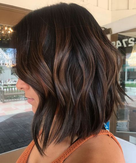 Subtle Brown Balayage Hair Choppy Cut, Highlights For Dark Brown Hair, Short Dark Hair, Brunette Balayage, Dark Hair With Highlights, Brown Hair Balayage, Brown Balayage, Short Hair Balayage, Brown Blonde Hair