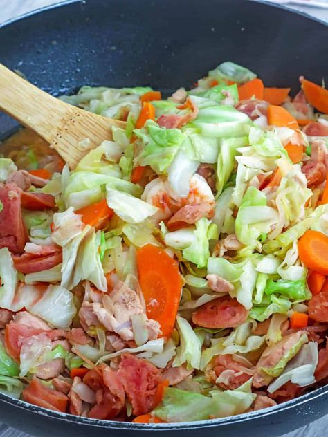 Bacon Carrots, Fried Cabbage With Bacon, Recipes Cabbage, Cabbage With Bacon, Bacon Fried Cabbage, Cabbage And Bacon, Fried Cabbage, Turkey Bacon, Green Cabbage