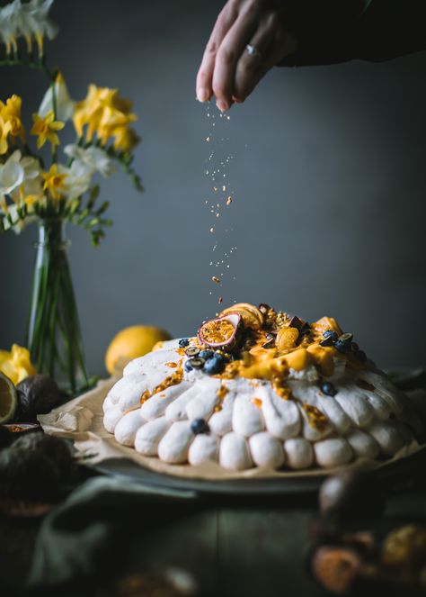 Passionfruit Pavlova with Lemon | Adventures in Cooking Passionfruit Pavlova, Cake Pavlova, Pavlova Dessert, Rustic Food Photography, Pavlova Cake, Yummy Pie Recipes, Berry Dessert Recipes, Pie Decoration, Pavlova Recipe