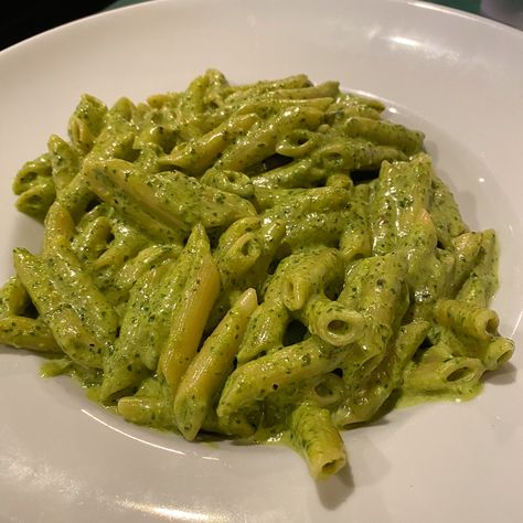 Aesthetic Pesto Pasta, Pasta Wrap, Pesto Pasta Aesthetic, Pesto Aesthetic, Pesto Recipe Pasta, Pesto Penne Pasta, Green Pesto Pasta, Healthy Pesto Pasta, Pasta And Pesto