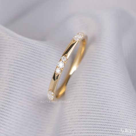 Etoile Ring, Chunky Dainty Band, Bridal Ring Gifts.
#matchingband
#weddingband
#engagementringset
#moissaniteband
#anniversaryband
#birthdaygift
#stackablering
#eternityband
#moissaniteeternity
#fulleternityband
#eternityring
#bridalset
#goldband Wedding Bands With Small Diamonds, Inset Diamond Wedding Band, 3 Diamond Wedding Band, 1.5mm Wedding Band, Wedding Band Dainty, Antique Gold Wedding Band, Simple Wedding Band With Diamonds, Make Wedding Bands, Unique Engagement Ring And Wedding Band