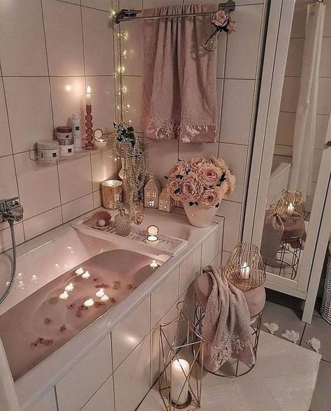 Bathrooms Aesthetic, Romantic Bathroom Decor, Romantic Bathrooms, Aesthetic Bath, Girly Bathroom, Beautiful Bathtubs, Bath Aesthetic, Relaxing Bathroom, Cozy Bathroom