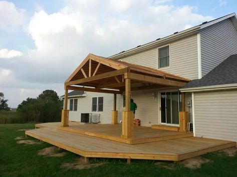 27 Stunning Covered Deck Ideas (Photo Gallery) – Home Awakening Cheap Pergola, Building A Porch, Patio Pergola, Wooden Gazebo, Pergola Design, Wooden Pergola, Backyard Pergola, Deck With Pergola, Pergola With Roof