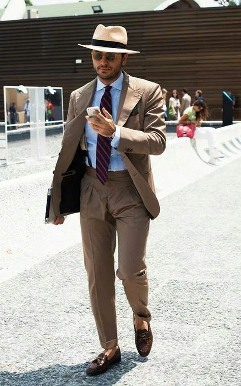 Fabio Wedding Guest Outfit Men, Khaki Suit, Summer Suits Men, Man Wear, Der Gentleman, Street Cats, Brown Suit, Mens Fashion Smart, Suit Tie