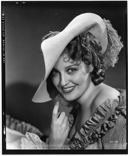 Adrienne Ames, Jeanette Macdonald, Merry Widow, Musical Film, Actrices Hollywood, Glamour Photography, Vintage Portraits, Movie Photo, Classic Beauty