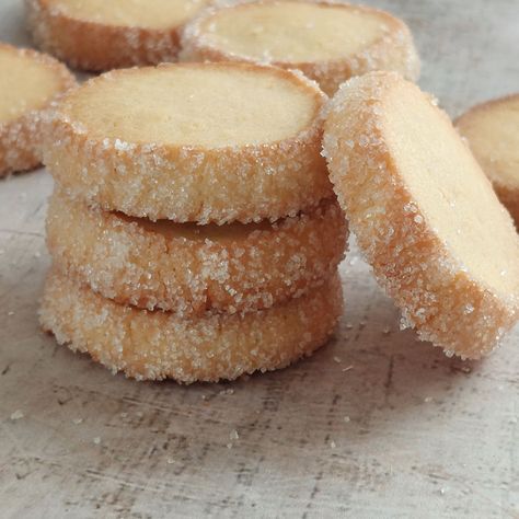 French Butter Cookies, Butter Cookie Recipe Easy, French Butter, Crispy Cookies, Butter Cookies Recipe, Butter Cookie, Think Food, Classic Cookies, Easy Cookie Recipes