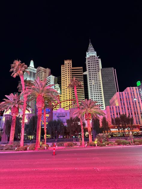 City View Night, Las Vegas Vacation, Las Vegas City, 4 By 4, Vegas Vacation, Toyota 4, Night Scenery, Pretty Landscapes, Vegas Trip