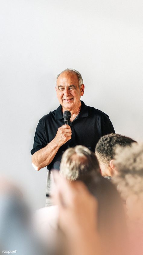 Man speaking in a seminar | premium image by rawpixel.com / McKinsey Seminar Photography, Stingray Photo, Event Photography Ideas, Office Portrait, Conference Photography, People Holding Hands, People Hugging, Portrait Male, Image Rock